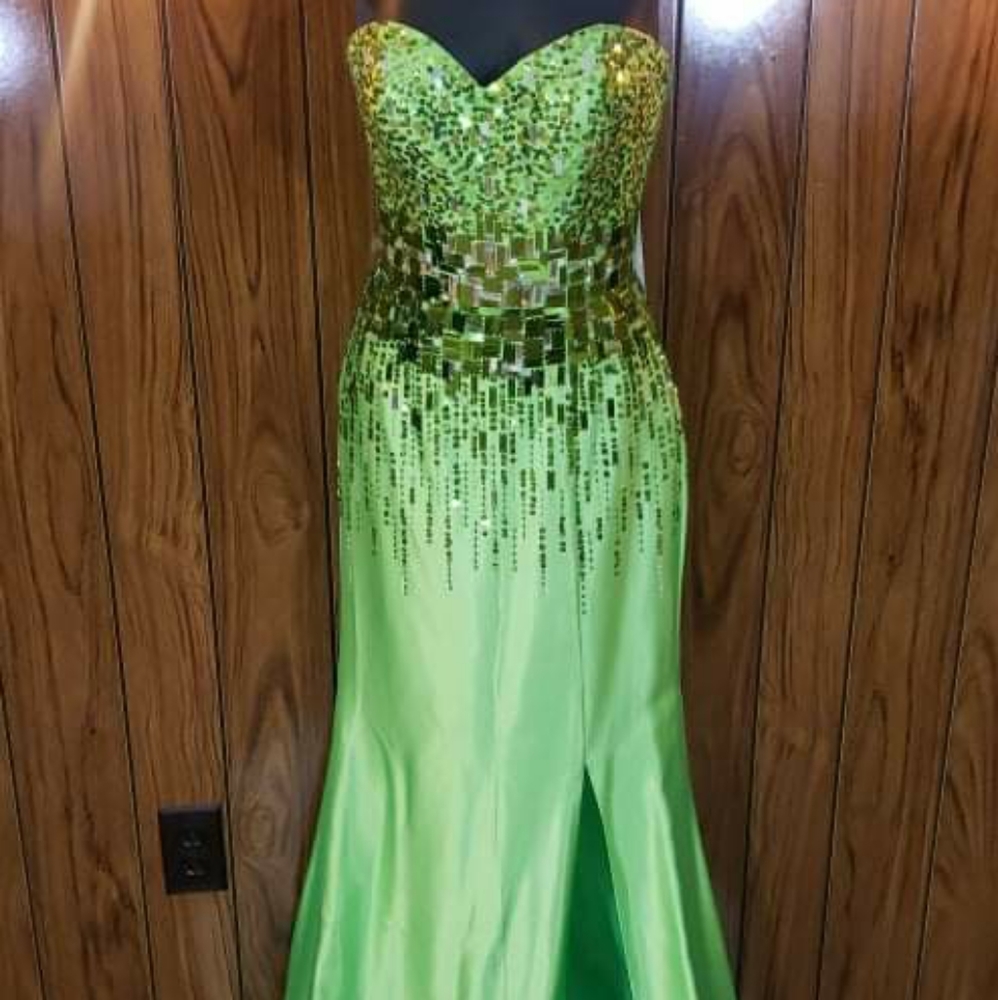 Tony Bowls - La Gala - Long Dress - Color Lime - Size 0 - 113526